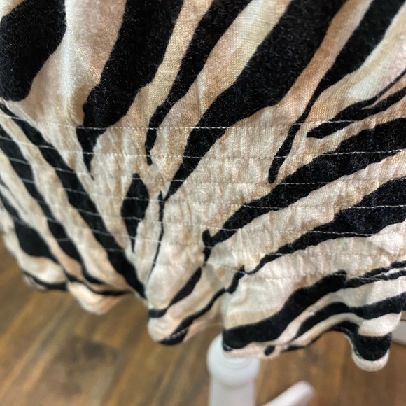 Loft size Large tan black animal print zebra soft stretch comfy casual - Picture 3 of 9